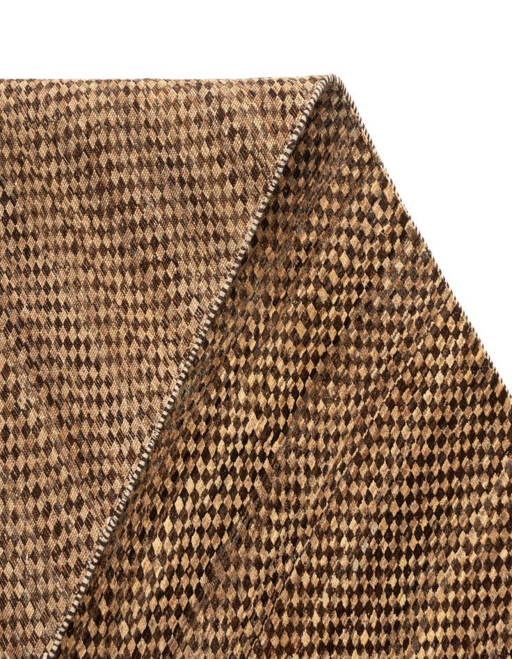 Detail image of 5' 5 x 7' 10 Juma Wool Rug