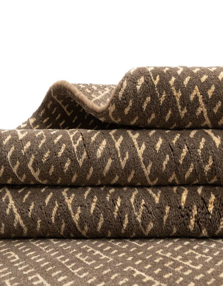 Detail image of 5' 7 x 7' 10 Juma Wool Rug