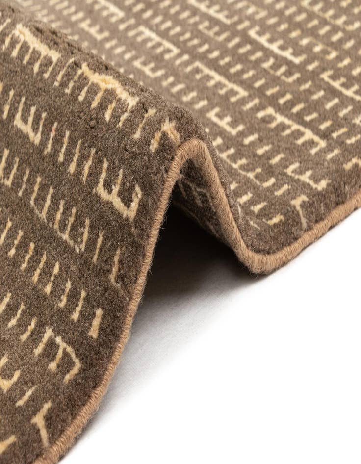 Detail image of 5' 7 x 7' 10 Juma Wool Rug