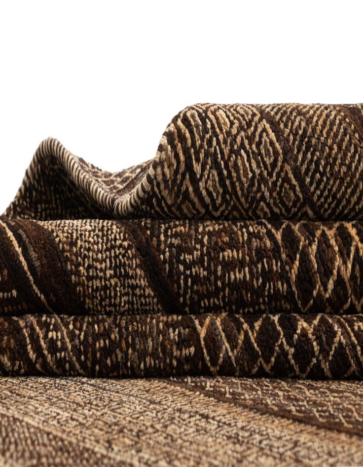 Detail image of 4' 5 x 6' 8 Juma Wool Rug