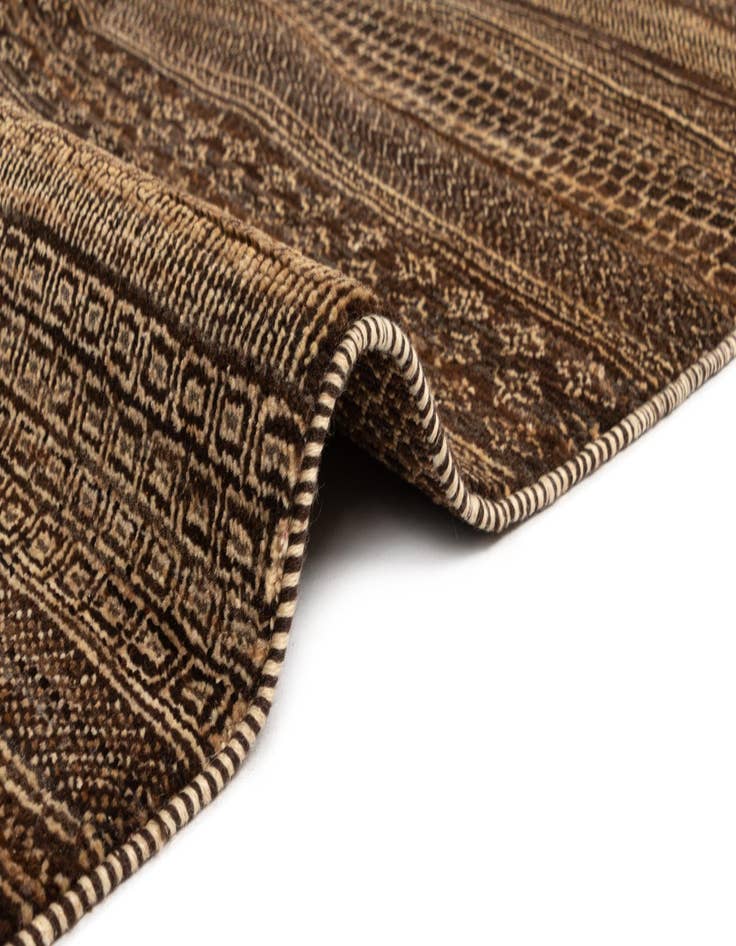 Detail image of 4' 5 x 6' 8 Juma Wool Rug