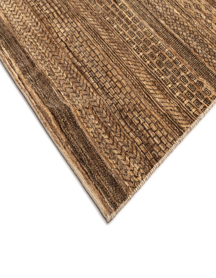 Detail image of 4' 7 x 6' 9 Juma Wool Rug