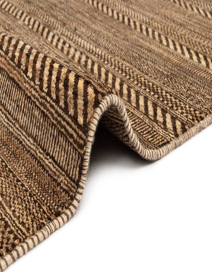 Detail image of 4' 7 x 6' 7 Juma Wool Rug