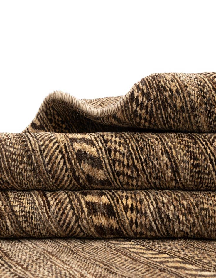 Detail image of 4' 9 x 6' 7 Juma Wool Rug