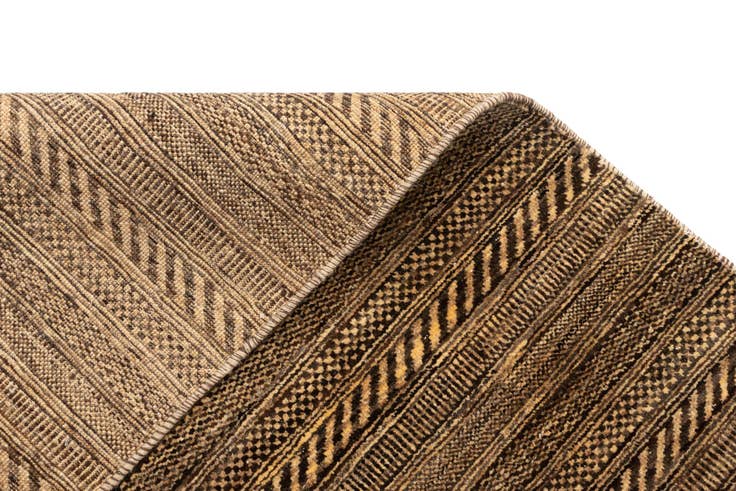 Detail image of 4' 9 x 6' 7 Juma Wool Rug