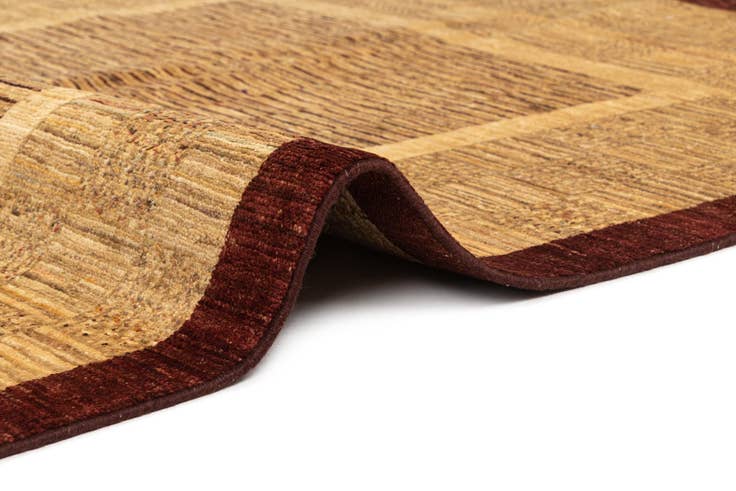 Detail image of 4' 11 x 6' 5 Juma Wool Rug
