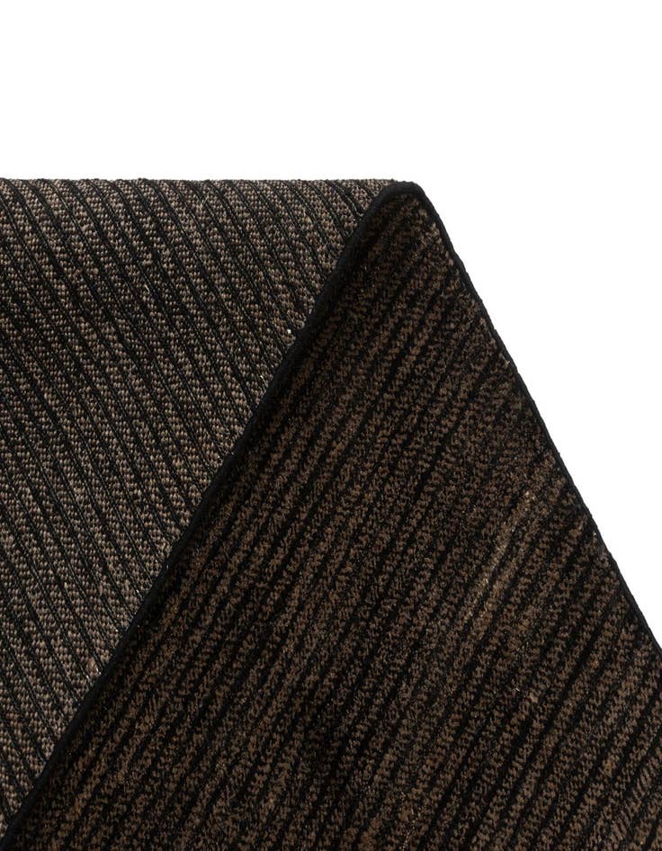 Detail image of 4' 6 x 6' 11 Juma Wool Rug