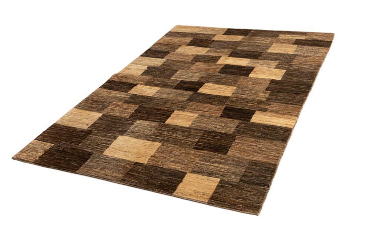 Detail image of 5' 5 x 8' Juma Wool Rug