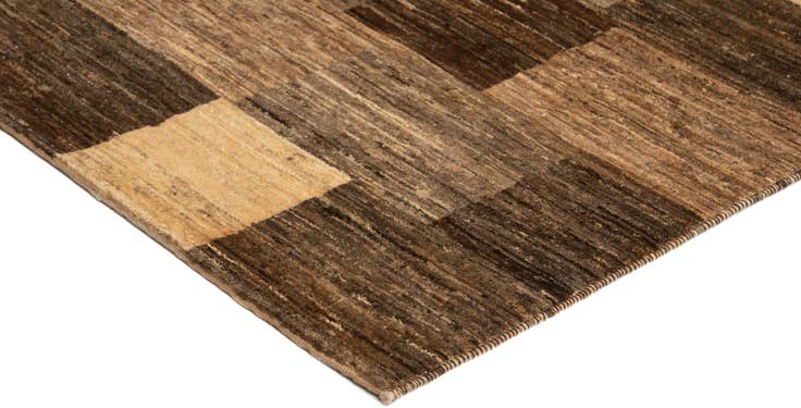 Detail image of 5' 5 x 8' Juma Wool Rug