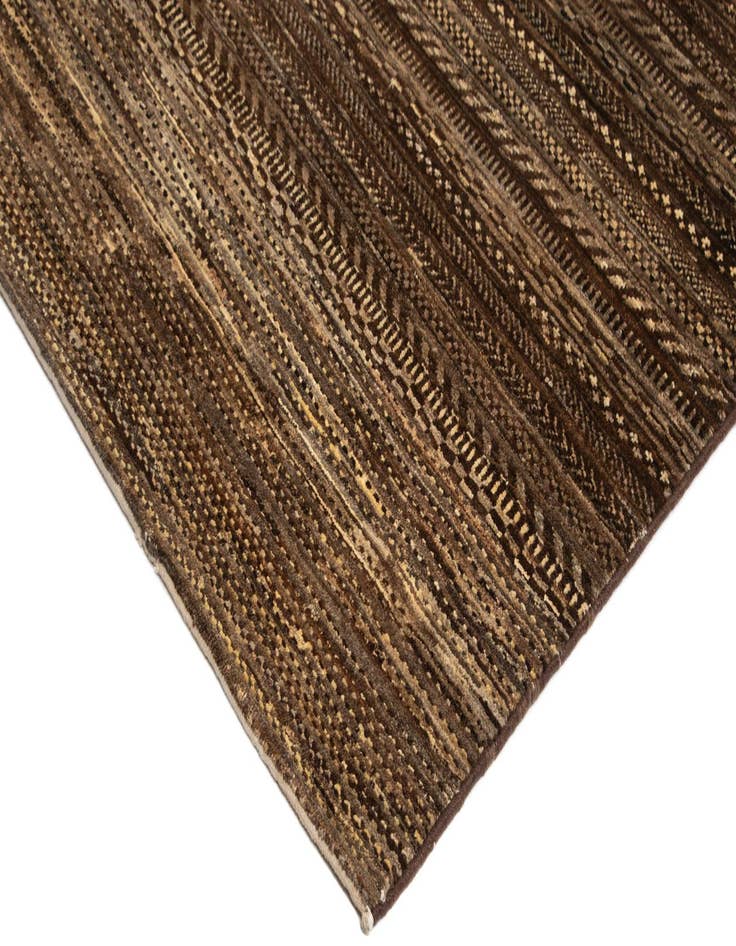 Detail image of 6' 6 x 7' 10 Juma Wool Rug