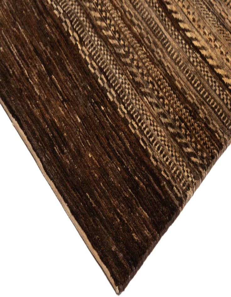 Detail image of 6' 6 x 7' 11 Juma Wool Rug