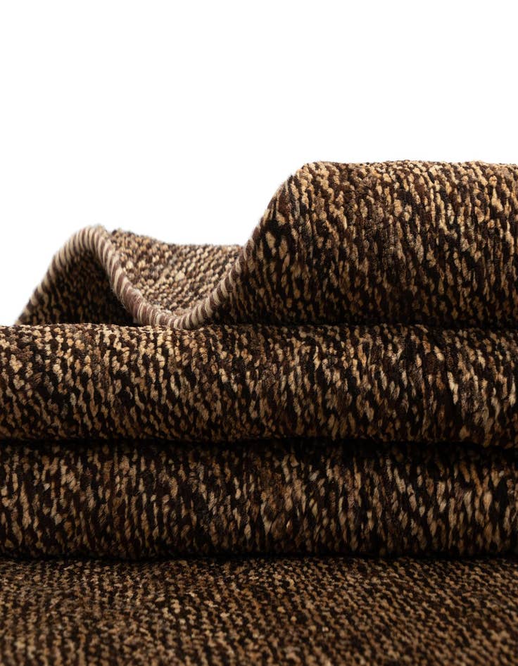 Detail image of 5' 6 x 8' Juma Wool Rug