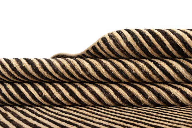 Detail image of 5' 6 x 7' 11 Juma Wool Rug