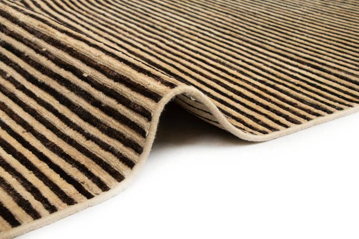 Detail image of 5' 6 x 7' 11 Juma Wool Rug