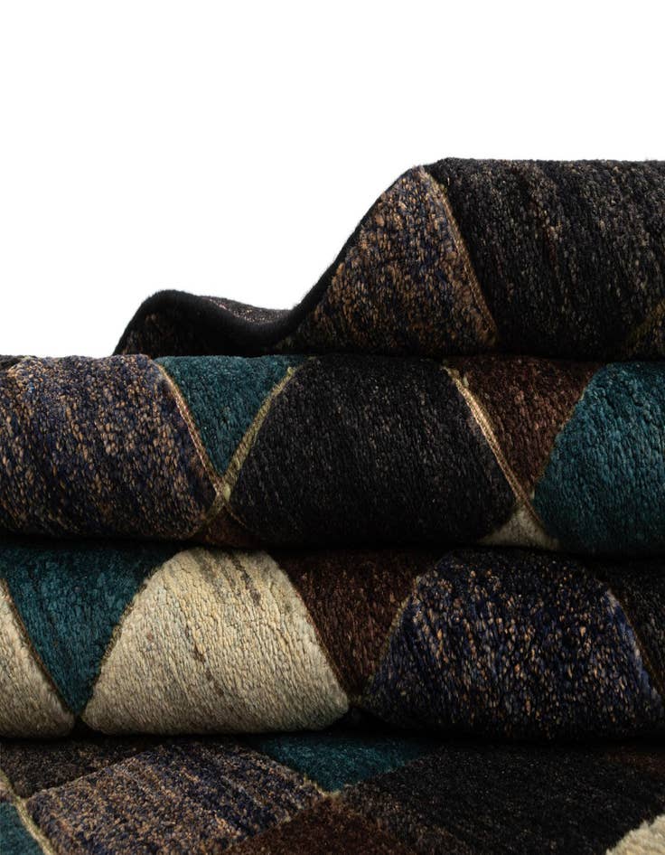 Detail image of 5' 7 x 7' 9 Juma Wool Rug