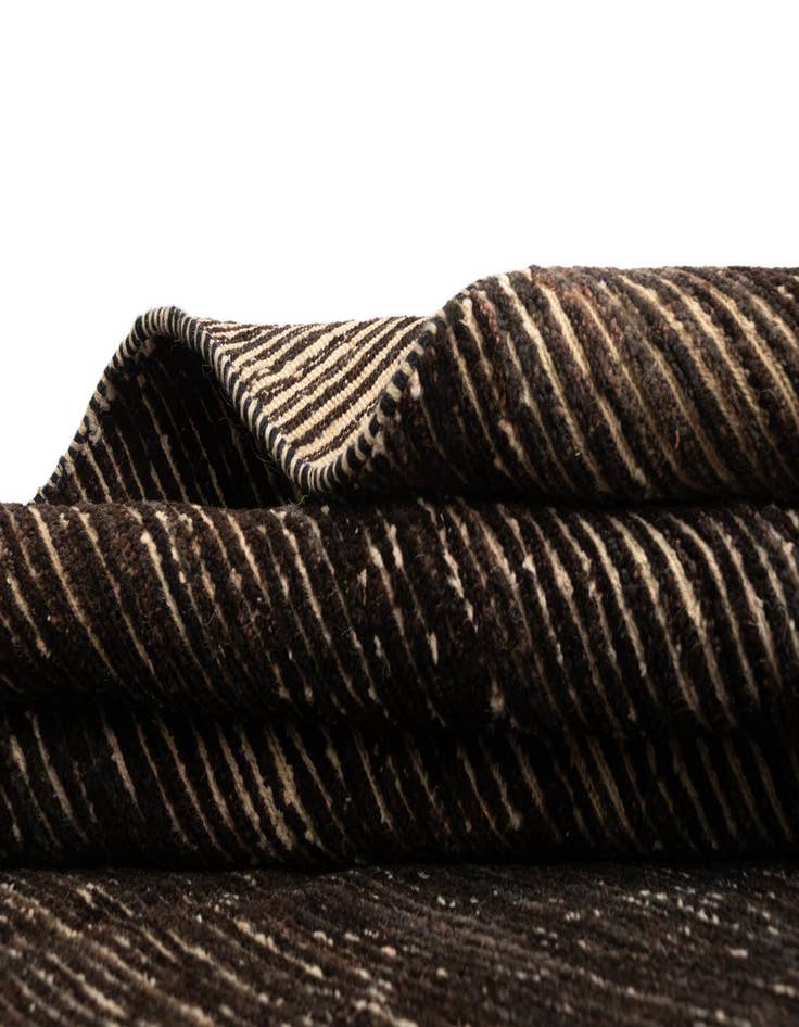 Detail image of 6' x 8' 11 Juma Wool Rug