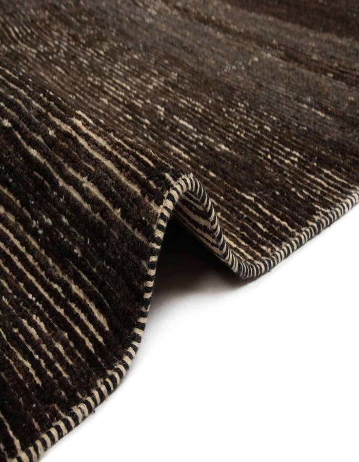 Detail image of 6' x 8' 11 Juma Wool Rug