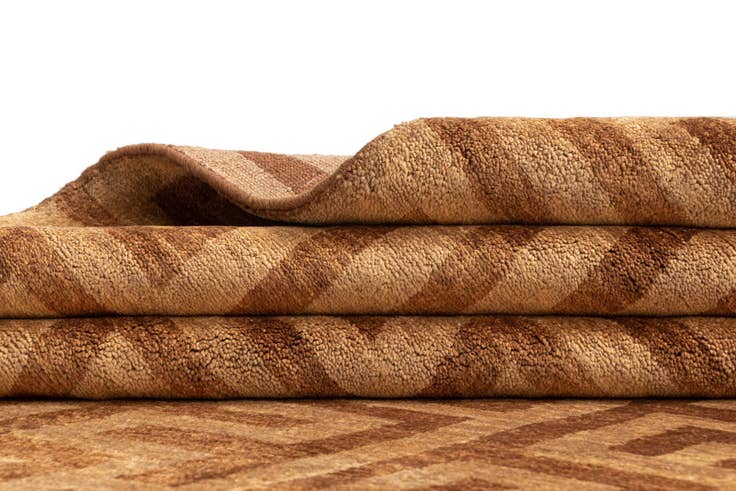 Detail image of 5' 6 x 8' Juma Wool Rug