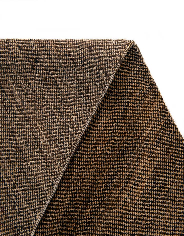 Detail image of 5' 6 x 8' Juma Wool Rug