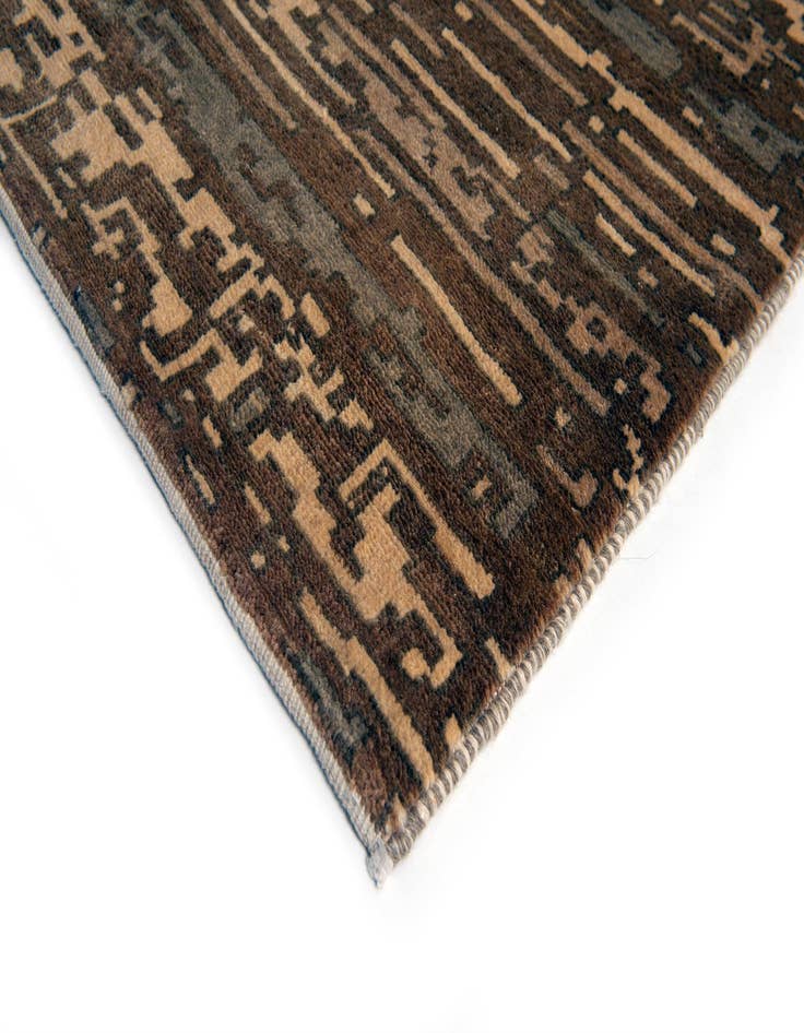 Detail image of 8' 1 x 10' 1 Juma Wool Rug