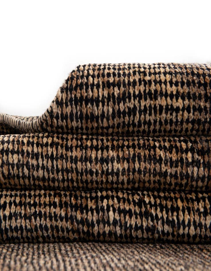 Detail image of 5' 6 x 8' 2 Juma Wool Rug