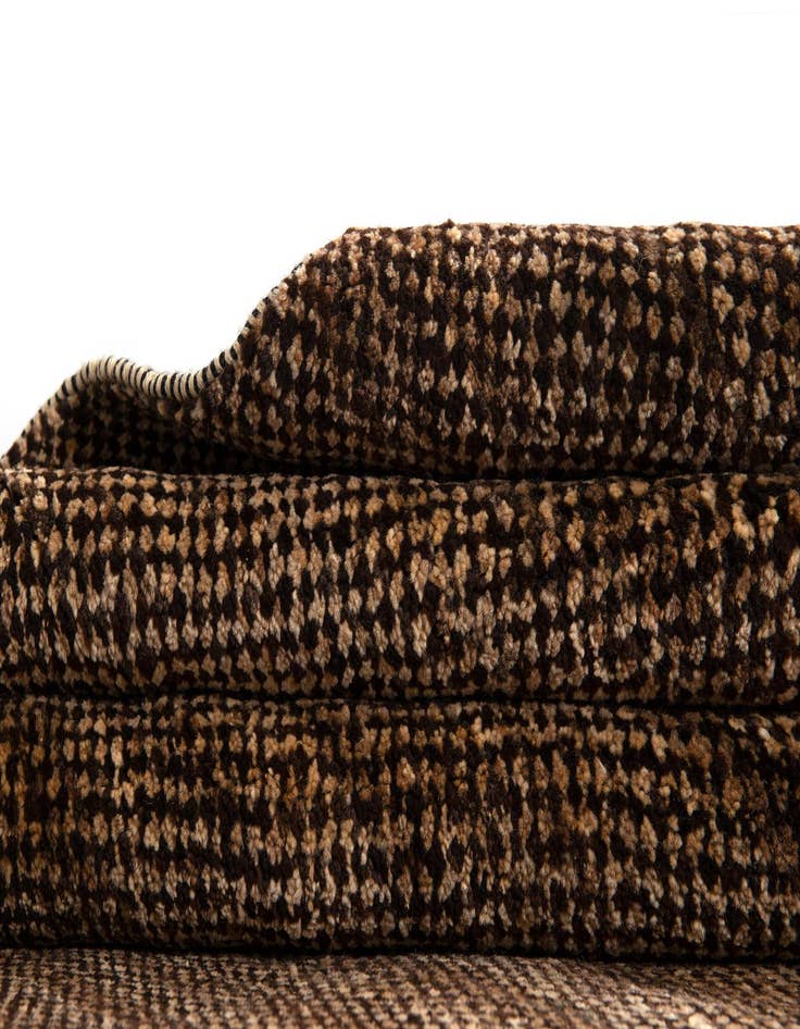 Detail image of 5' 8 x 8' 6 Juma Wool Rug