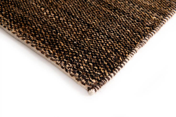 Detail image of 5' 6 x 7' 9 Juma Wool Rug