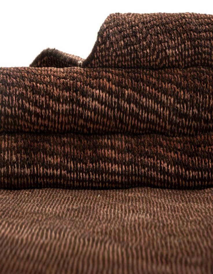 Detail image of 4' 11 x 6' 5 Juma Wool Rug