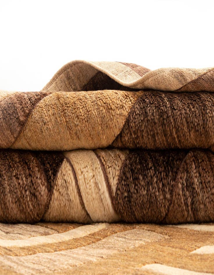 Detail image of 4' 9 x 6' 7 Juma Wool Rug