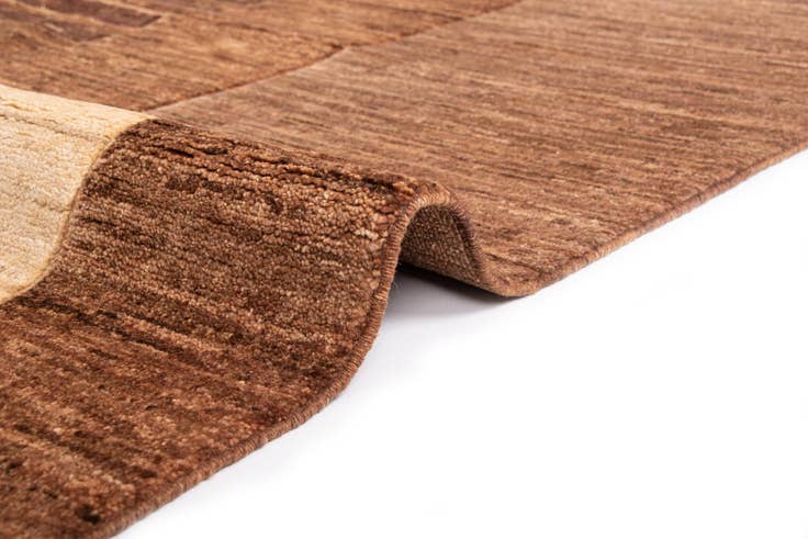 Detail image of 5' 9 x 7' 7 Juma Wool Rug