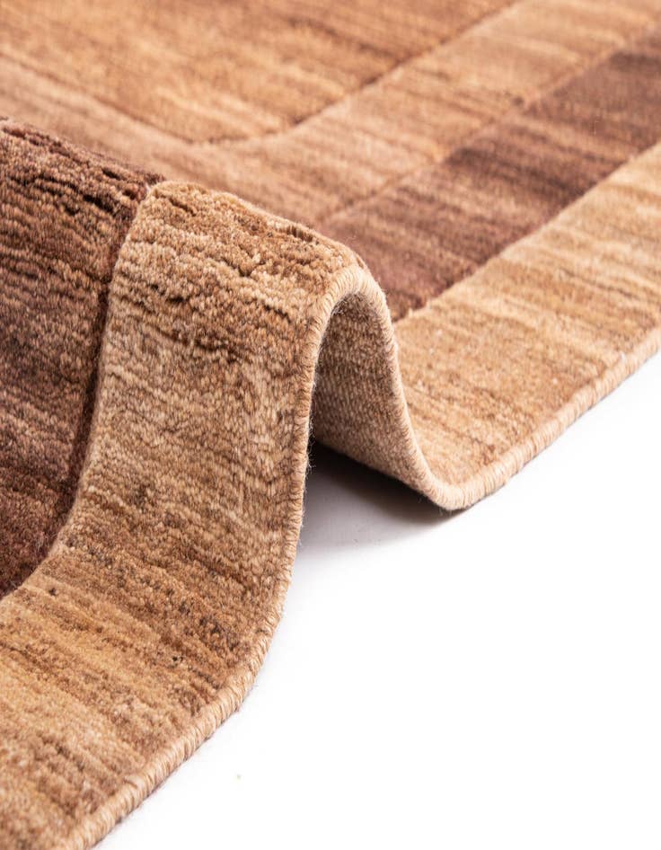 Detail image of 6' 6 x 9' 9 Juma Wool Rug