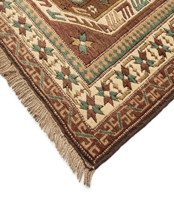 Detail image of 4' 5 x 6' 10 Hand Knotted Kars Wool Rug