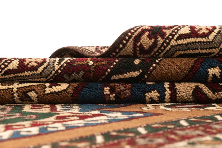 Detail image of 4' 3 x 7' 5 Hand Knotted Kars Wool Rug