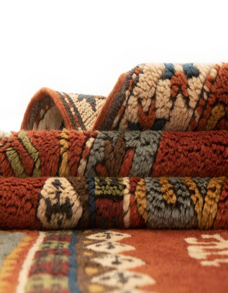 Detail image of 5' 2 x 7' 5 Kars Rug