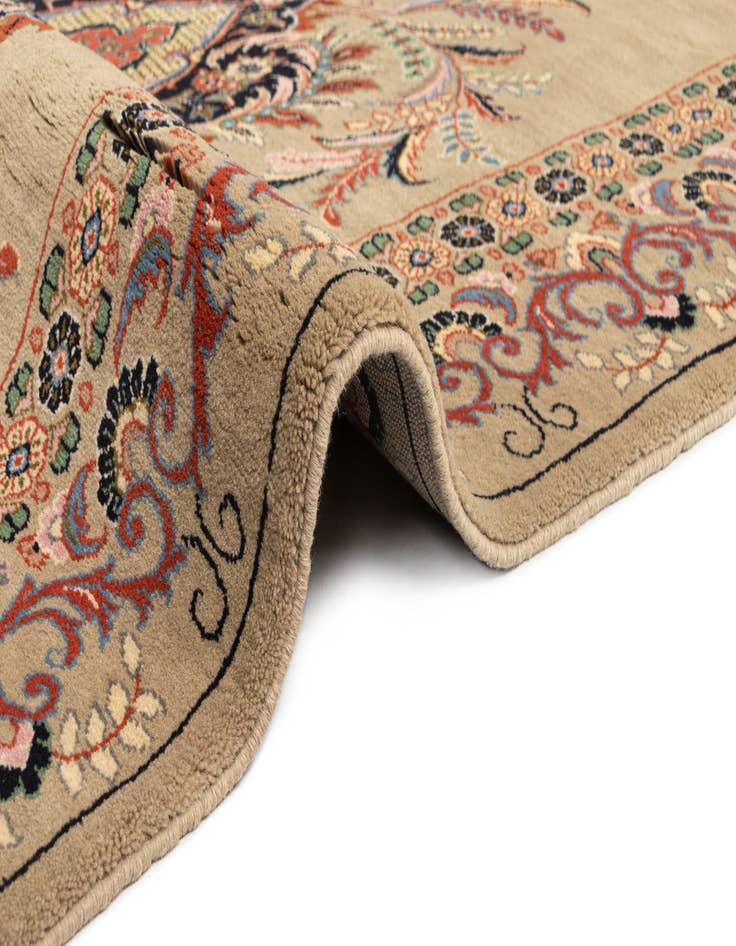 Detail image of 4' 6 x 7' 1 Kashan Rug