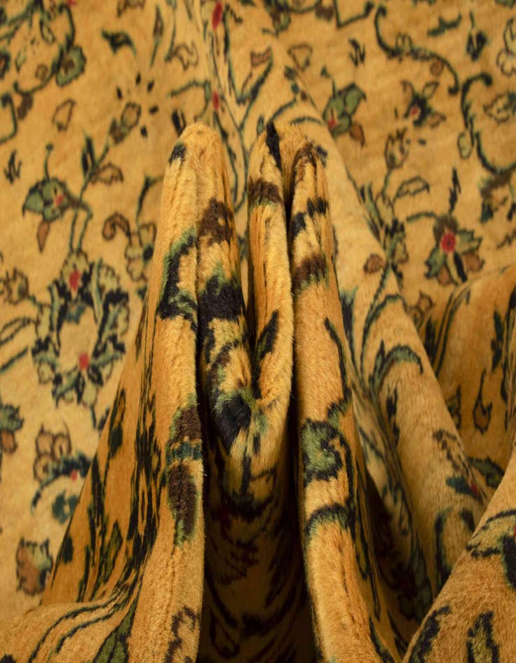 Detail image of 9' 7 x 12' 10 Hand Knotted Kashan Persian Wool Rug