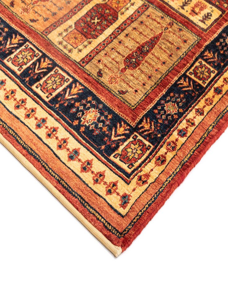 Detail image of 3' 6 x 5' 2 Kashkuli Wool Rug