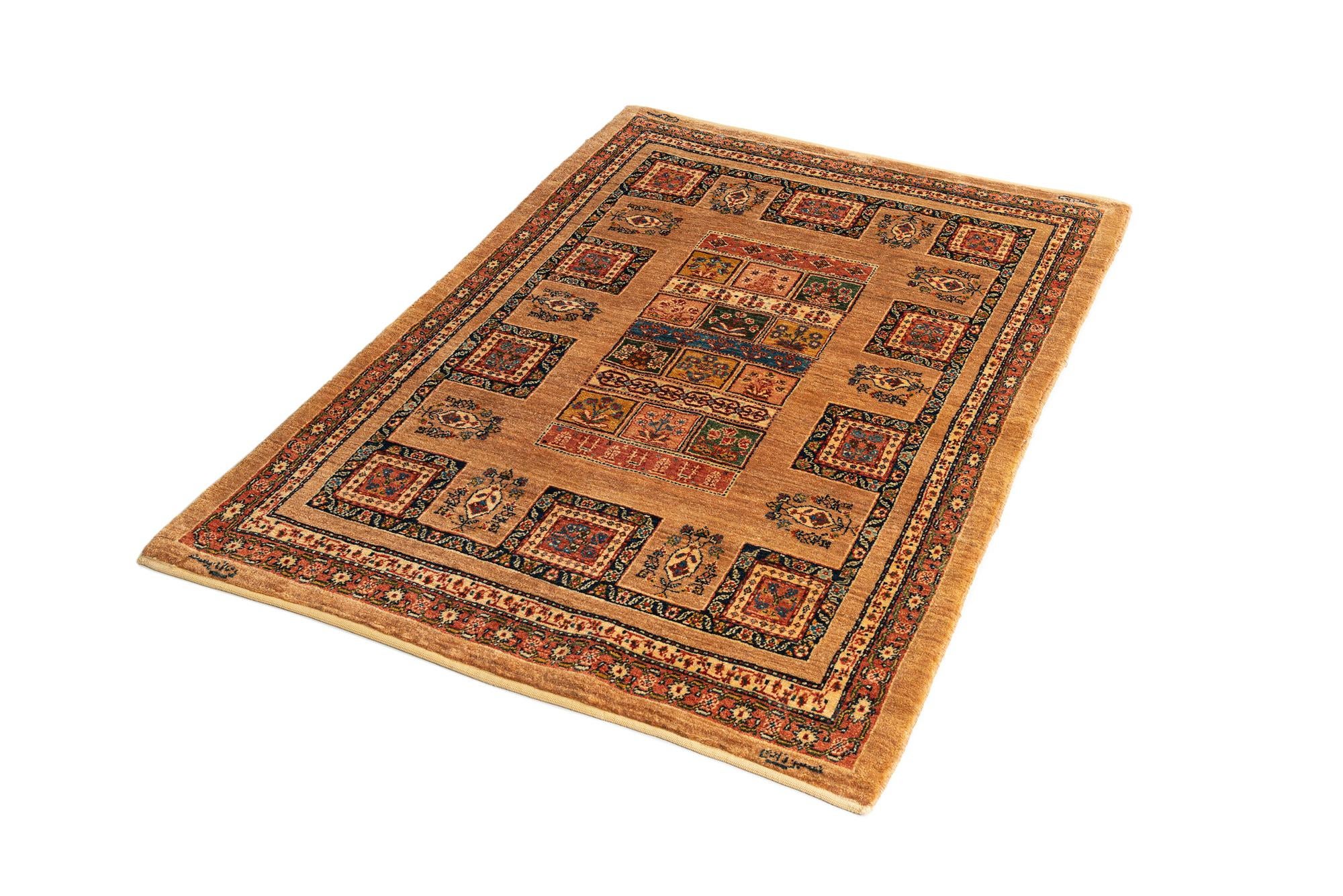 3' 7 x 5' 3 Kashkuli Rug