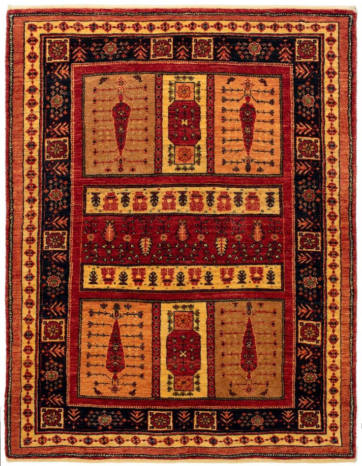 Detail image of 3' 8 x 5' 7 Kashkuli Rug