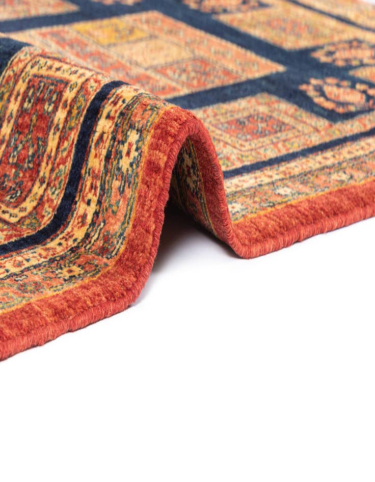 Detail image of 3' 7 x 5' 3 Kashkuli Rug