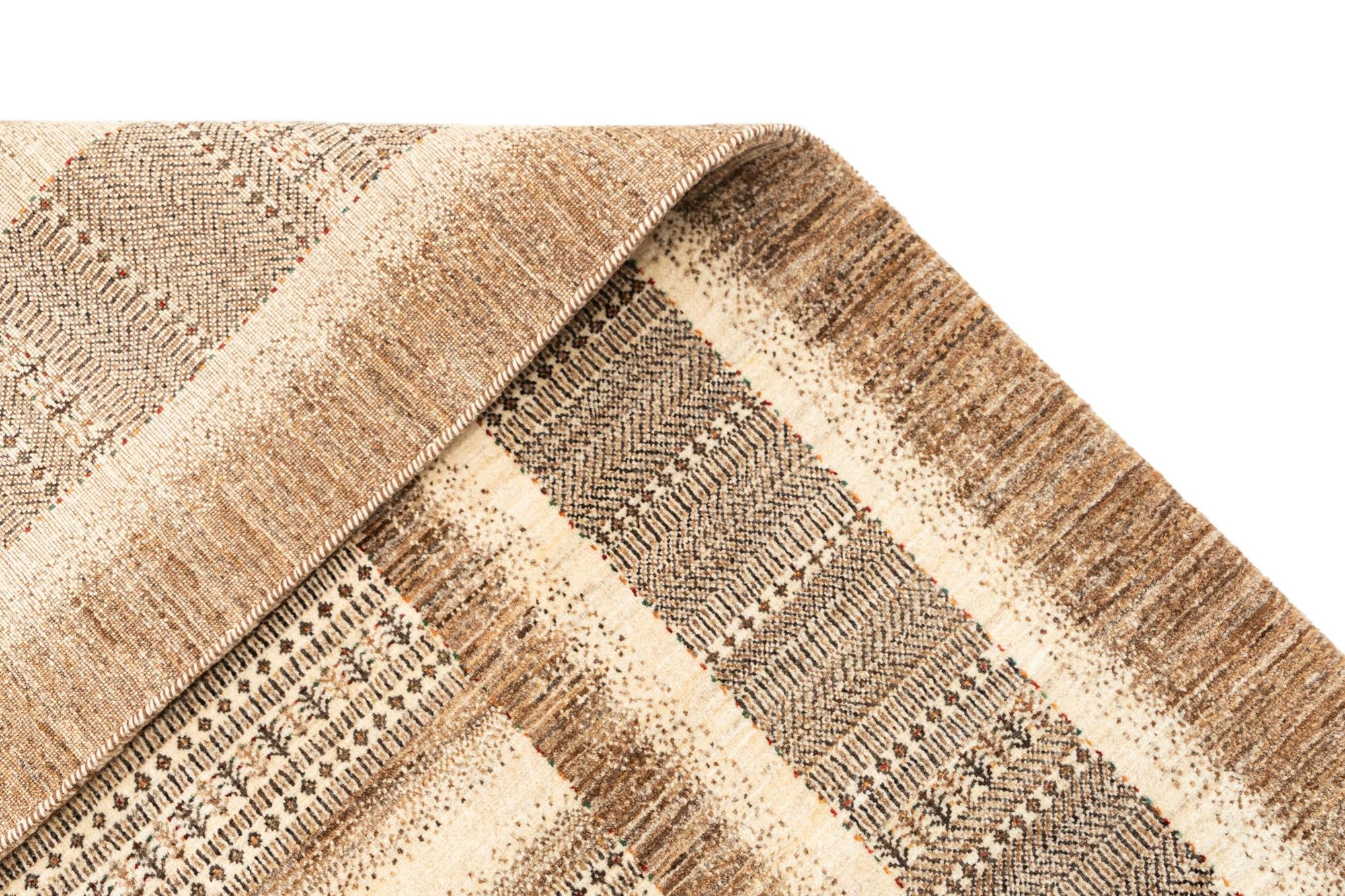 5' 9 x 7' 9 Hand Knotted Kashkuli Rug
