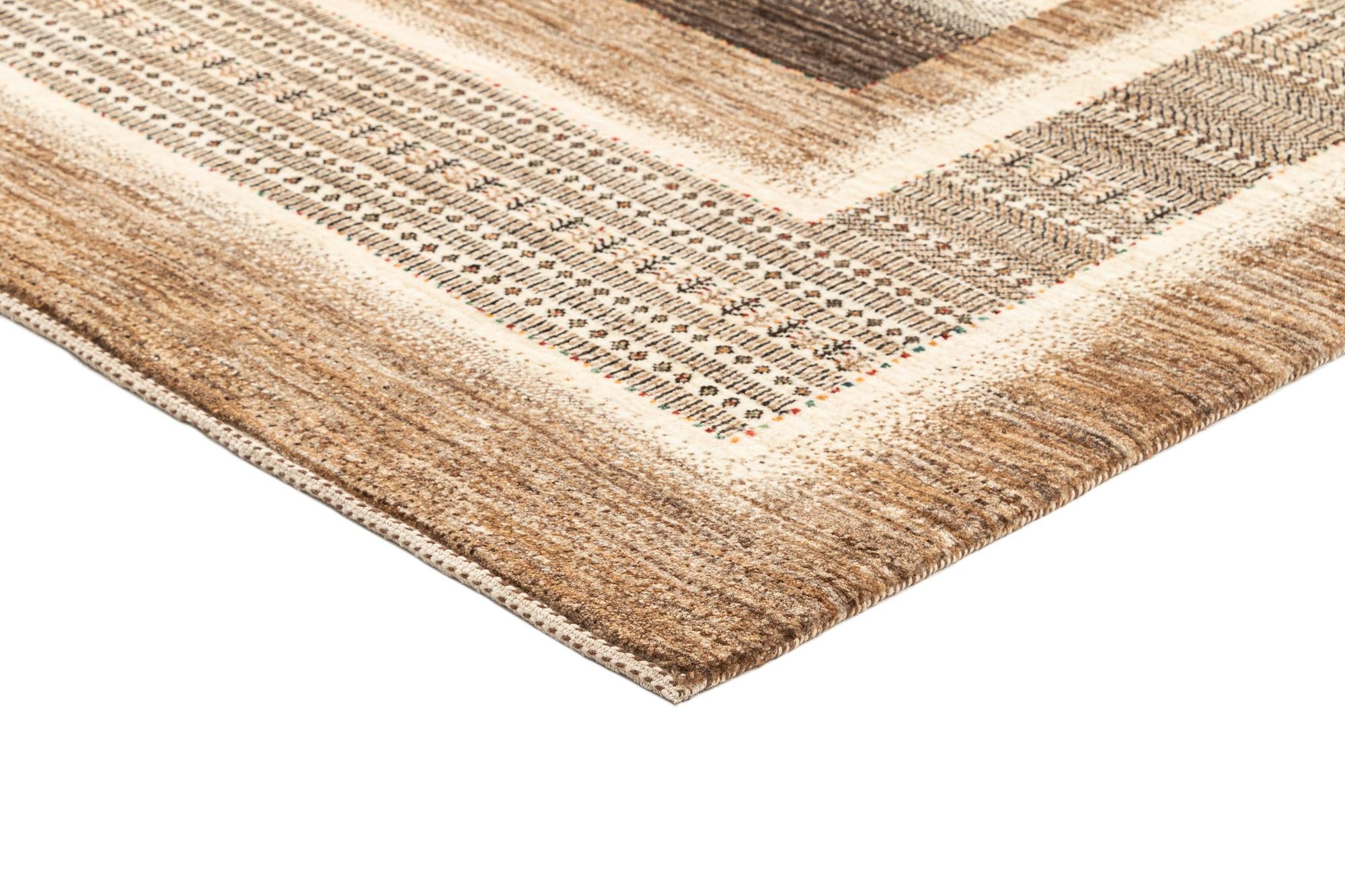 5' 9 x 7' 9 Hand Knotted Kashkuli Rug