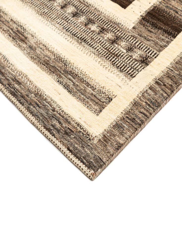 Detail image of 6' 9 x 6' 11 Hand Knotted Kashkuli Rug