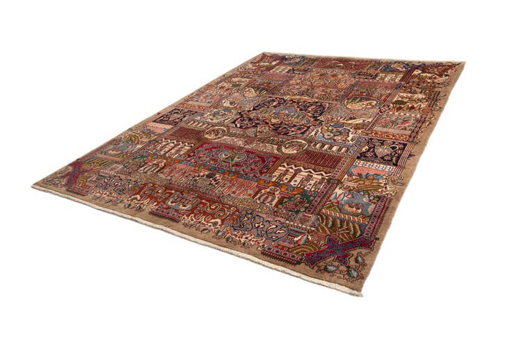 Detail image of 9' 5 x 12' 4 Kashmar Wool Rug