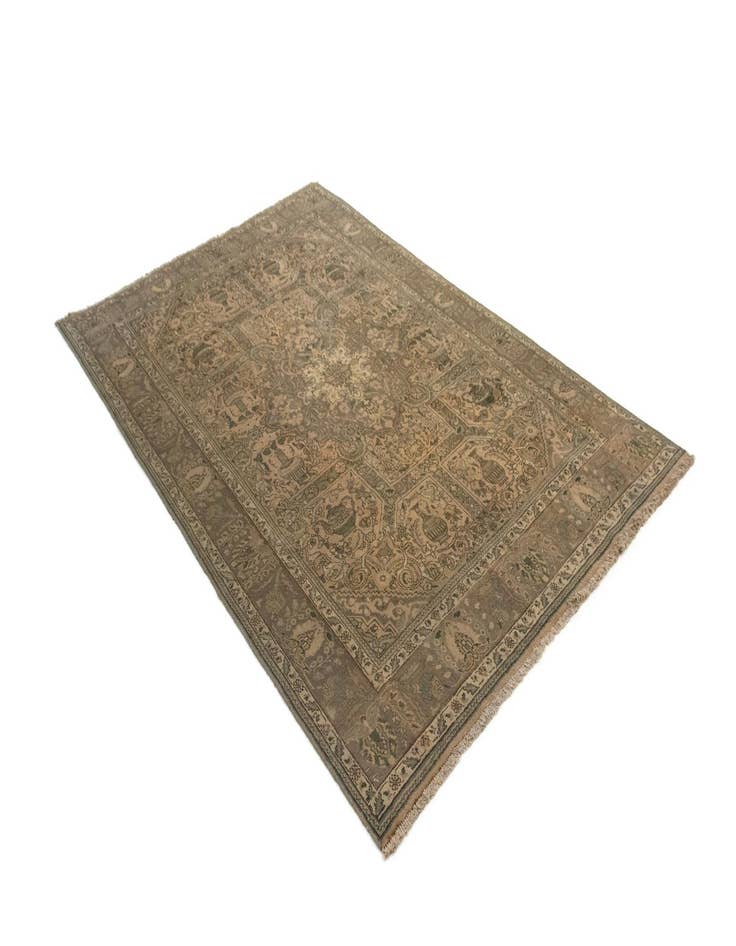 Detail image of 6' 5 x 9' 7 Hand Knotted Kashmar Persian Wool Rug