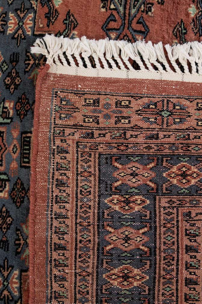 4' 3 x 5' 7 Hand Knotted Kazak Oriental Wool Rug