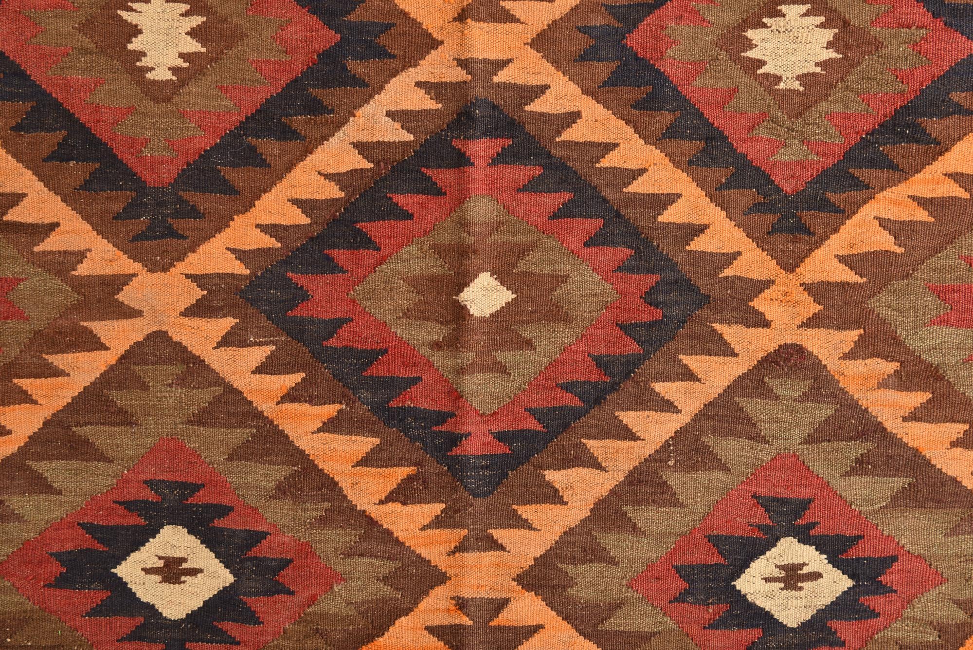 5' 6 x 10' 6 Hand Woven Kilim Fars Wool Rug