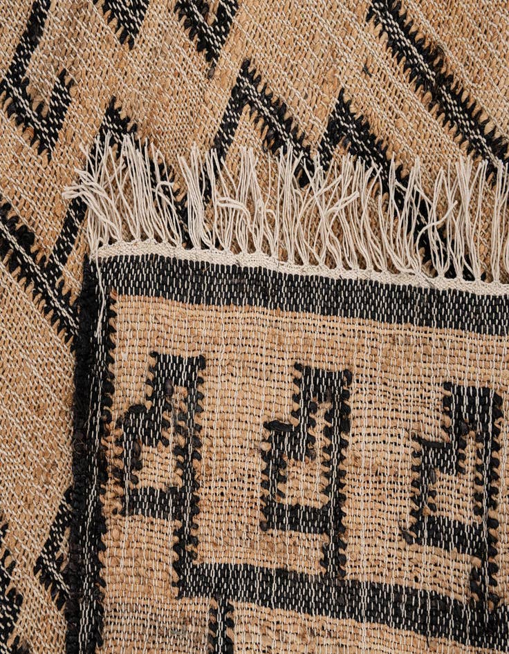 Detail image of 5' 2 x 8' 2  Hand Woven Kilim Jute Rug