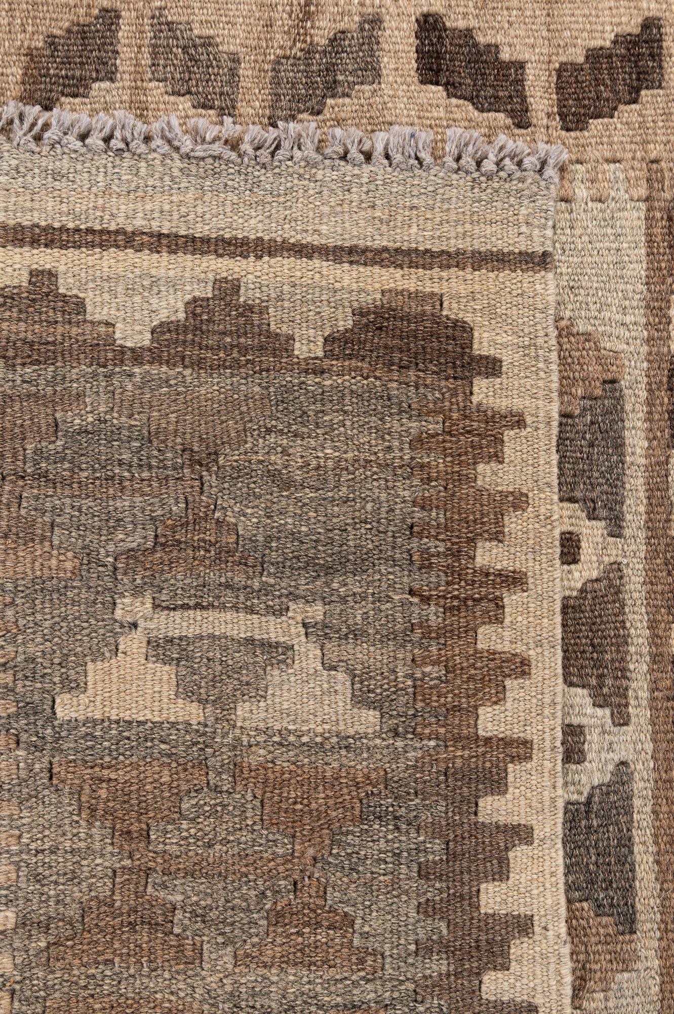 3' 11 x 6' 9 Hand Woven Kilim Maymana Wool Rug