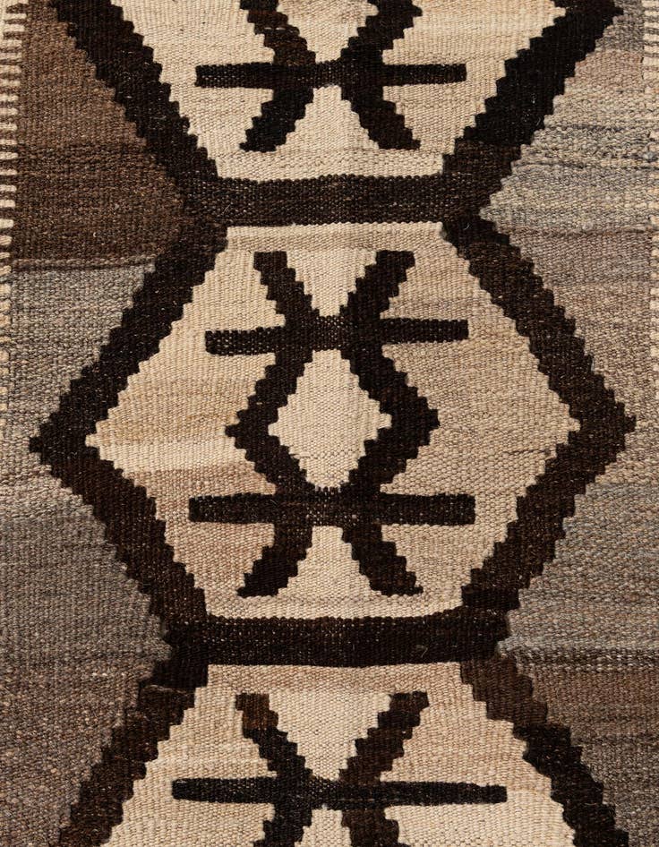 Detail image of 5' x 6' 9  Hand Woven Kilim Maymana Wool Rug